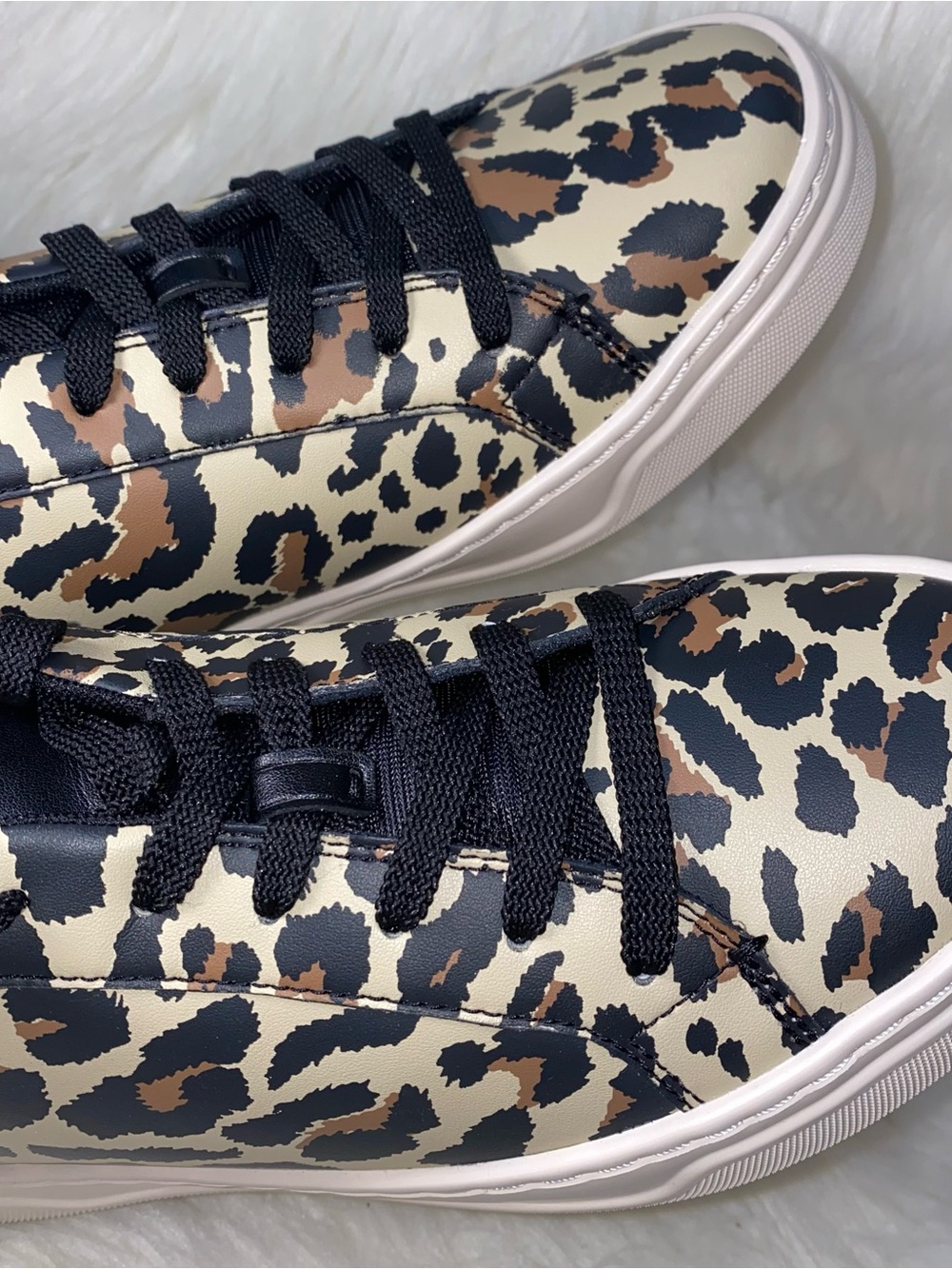 Coach High Line Sneaker With Leopard Print New in box Size 9.5 Woman